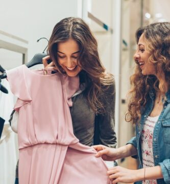 La revolución digital de la moda: Consejos para comprar ropa femenina en Internet
